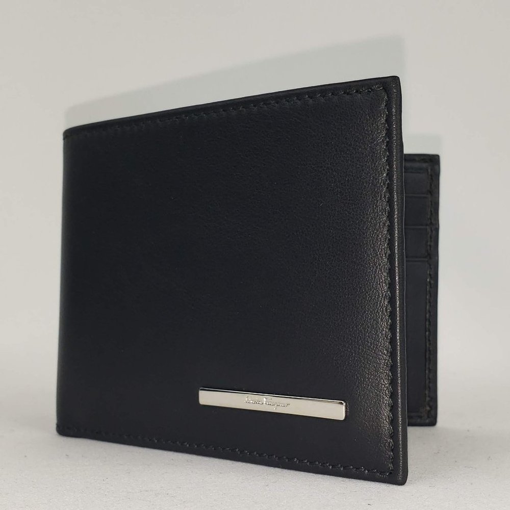 Salvatore Ferragamo Bi-fold Wallet in Black NEW IN BOX - Picture 7 of 7